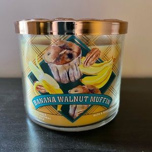 Bath & Body Works 3 Wick Candle-Banana Walnut Muffin
